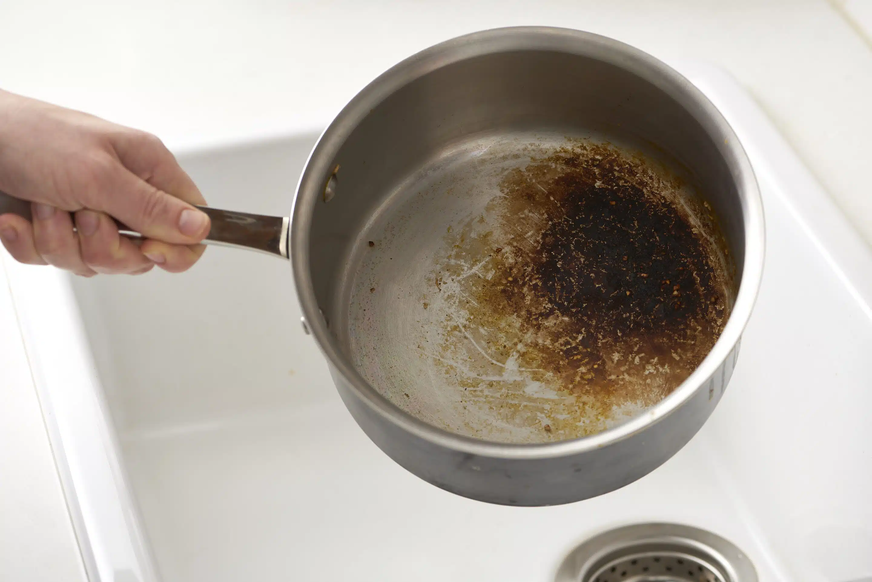 clean scorched pans and pots