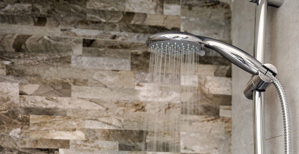 clean a showerhead